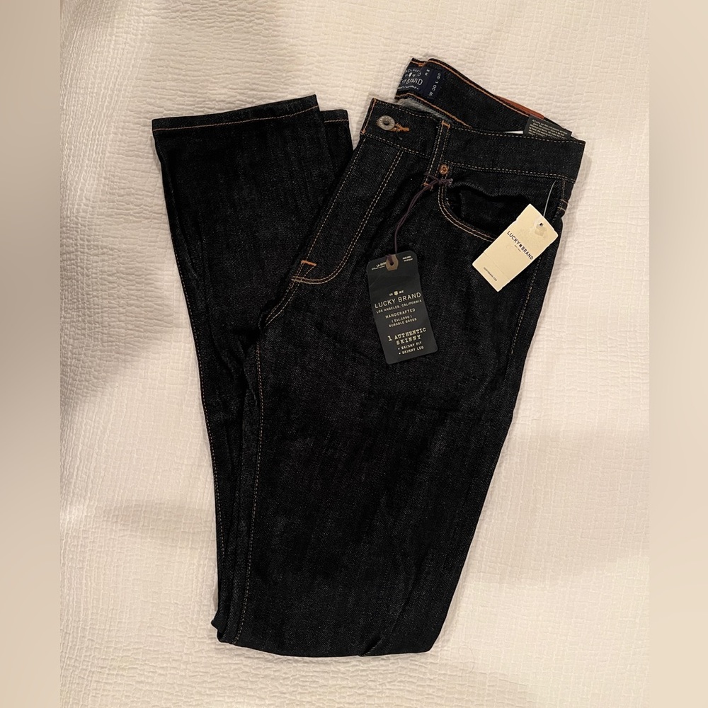 Men’s Lucky Brand Authentic Skinny jeans.